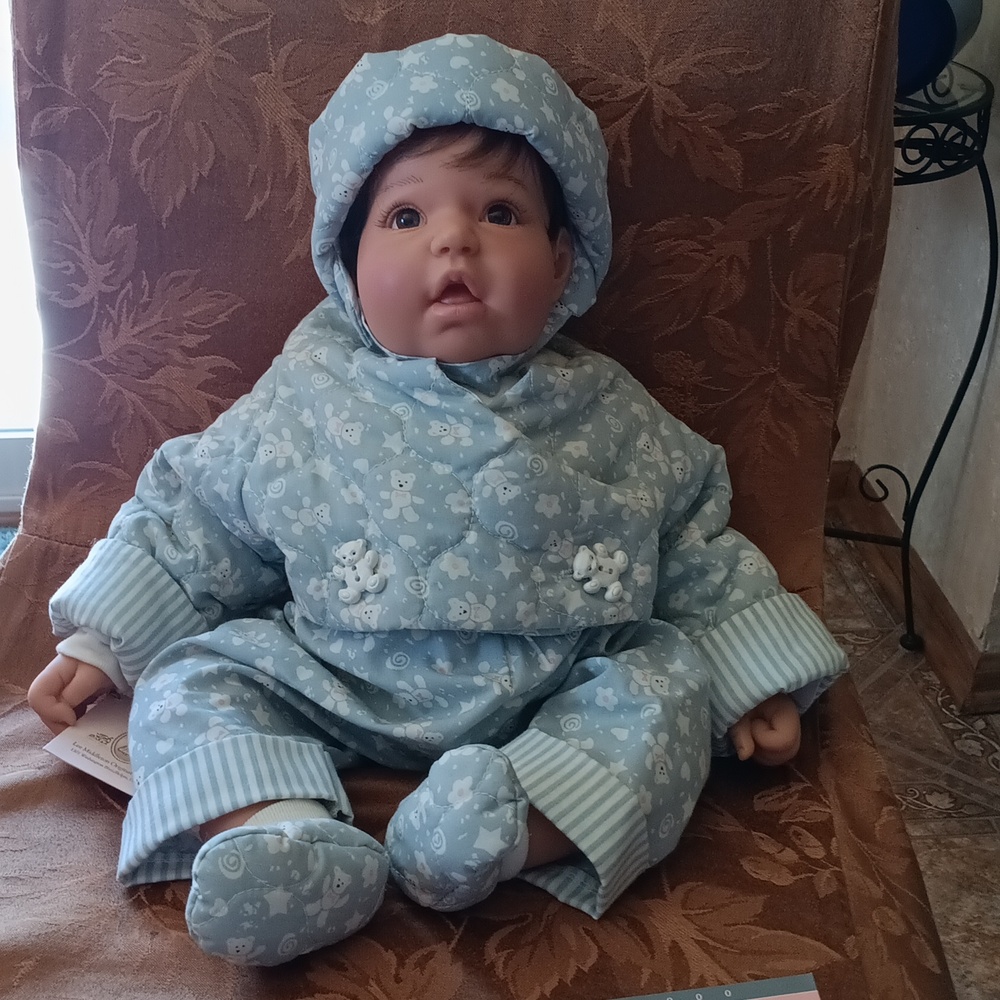 Lee Middleton by Reva "Baby Blue" vinyl baby doll